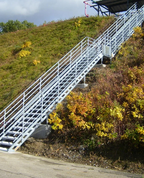 Escaliers adaptés aux établissements recevant du public